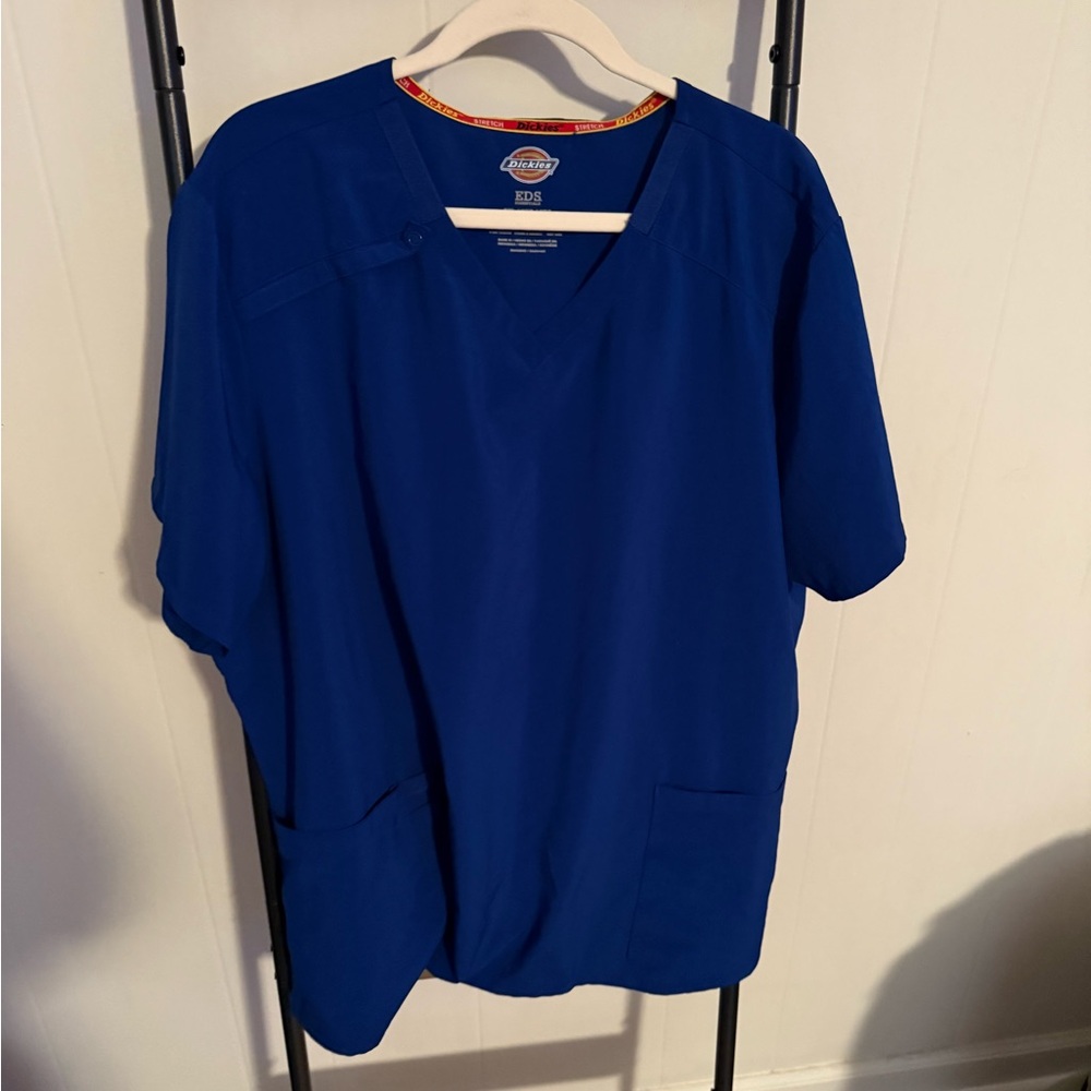 Dickies EDS Essentials V-Neck Scrub Top